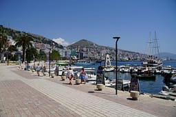 Sa para lë një turist në Shqipëri? Sa para lë një turist në Shqipëri?