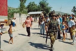 “Operacioni Alba”, kontingjenti prej 3000 ushtarësh që zbarkoi në Shqipëri në ’97-n “Operacioni Alba”, kontingjenti prej 3000 ushtarësh që zbarkoi në Shqipëri në ’97-n