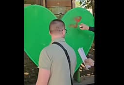 (VIDEO) Shoqërohen në Polici kryetari i Mitrovicës së Veriut dhe ai i Kuvendit, tentuan ta heqin simbolin “E dua Mitrovicën” (VIDEO) Shoqërohen në Polici kryetari i Mitrovicës së Veriut dhe ai i Kuvendit, tentuan ta heqin simbolin “E dua Mitrovicën”