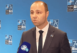 Misajllovski: Maqedonia edhe pse vend i vogël, po e jep kontributin e vet të konsiderueshëm në kuadër të proceseve të NATO-s Misajllovski: Maqedonia edhe pse vend i vogël, po e jep kontributin e vet të konsiderueshëm në kuadër të proceseve të NATO-s