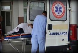 Vdes i mituri në QKUK, ra nga një objekt në Prizren Vdes i mituri në QKUK, ra nga një objekt në Prizren