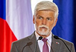 Presidenti çek kërkon që NATO t’ia “tregojë dhëmbët” Rusisë pas provokimeve të saj Presidenti çek kërkon që NATO t’ia “tregojë dhëmbët” Rusisë pas provokimeve të saj