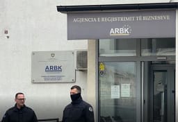 Pas alarmit për sigurinë e të dhënave, ARBK reagon: Regjistri i Bizneseve është publik dhe publikimi bëhet sipas ligjit Pas alarmit për sigurinë e të dhënave, ARBK reagon: Regjistri i Bizneseve është publik dhe publikimi bëhet sipas ligjit