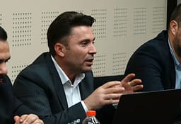 Rrustemi: Politika e Albinit po e përmirëson edhe PDK’në, arrestimet e serbëve për krime lufte do të vazhdojnë Rrustemi: Politika e Albinit po e përmirëson edhe PDK’në, arrestimet e serbëve për krime lufte do të vazhdojnë