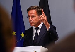 Rutte: Veprimet e Rusisë vetëm sa forcojnë vendosmërinë tonë për të ndihmuar Ukrainën Rutte: Veprimet e Rusisë vetëm sa forcojnë vendosmërinë tonë për të ndihmuar Ukrainën