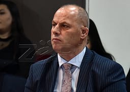 “Nga e thëna në të bërë është një det i tërë” – Lladrovci reagon ndaj Kurtit, pasi premtoi mbrojtje nga vërshimet “Nga e thëna në të bërë është një det i tërë” – Lladrovci reagon ndaj Kurtit, pasi premtoi mbrojtje nga vërshimet