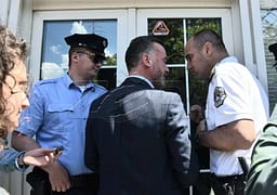 PSD-ja zhvillon aktivitet pranë selisë së LVV-së, Molliqaj nuk lejohet të hyjë brenda PSD-ja zhvillon aktivitet pranë selisë së LVV-së, Molliqaj nuk lejohet të hyjë brenda