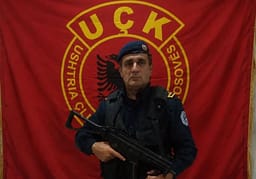 Polici u godit për vdekje me veturë nga një shtetas i Shqipërisë në Vërmicë, Policia kufitare jep detaje Polici u godit për vdekje me veturë nga një shtetas i Shqipërisë në Vërmicë, Policia kufitare jep detaje