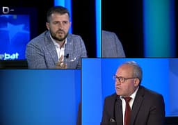 Ramabaja i thotë se “është me kokë të shekullit të 15-të”, i përgjigjet Lushtaku: Ma mirë me Skënderbeun sesa në fantazitë ideologjike Ramabaja i thotë se “është me kokë të shekullit të 15-të”, i përgjigjet Lushtaku: Ma mirë me Skënderbeun sesa në fantazitë ideologjike