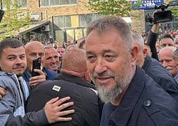 Lushtaku pas intervisimit: Është politikë, Kurti po viktimizohet e po e përdor pushtetin për arsyet që i di ai Lushtaku pas intervisimit: Është politikë, Kurti po viktimizohet e po e përdor pushtetin për arsyet që i di ai