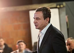 Kurti nesër i pret kongresistët amerikanë, mediat mund të marrin pamje veç në oborrin e qeverisë Kurti nesër i pret kongresistët amerikanë, mediat mund të marrin pamje veç në oborrin e qeverisë
