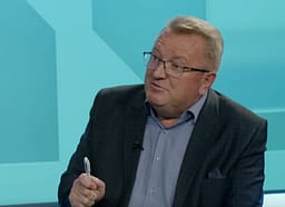 Hisen Berisha shpërthen pas deklaratës së Pacollit: A thua Ramush Haradinaj ia ka shitë Kosovën Serbisë? Hisen Berisha shpërthen pas deklaratës së Pacollit: A thua Ramush Haradinaj ia ka shitë Kosovën Serbisë?