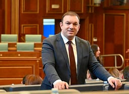 Ish-deputeti Driton Hyseni tregon arsyet e moskandidimit për deputet në zgjedhjet e 7 qershorit Ish-deputeti Driton Hyseni tregon arsyet e moskandidimit për deputet në zgjedhjet e 7 qershorit