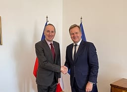 Emisari i dialogut Sorensen takon zëvendësministrin e Jashtëm çek – E informon për bisedimet Kosovë-Serbi Emisari i dialogut Sorensen takon zëvendësministrin e Jashtëm çek – E informon për bisedimet Kosovë-Serbi