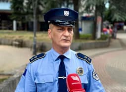 Policia e Kosovës hedh poshtë akuzat e Listës Serbe se rrahu një serb Policia e Kosovës hedh poshtë akuzat e Listës Serbe se rrahu një serb