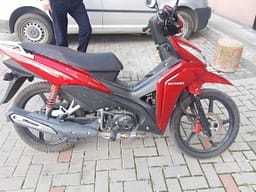 Duke filluar nga sot, motoçikletat deri në 125m3 do të drejtohen me leje të kategorisë “B” në Maqedoni Duke filluar nga sot, motoçikletat deri në 125m3 do të drejtohen me leje të kategorisë “B” në Maqedoni