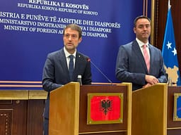 Hoxha: Kosova, prioritet absolut i politikës së jashtme të Shqipërisë, kush e prek Kosovën, e prek Shqipërinë Hoxha: Kosova, prioritet absolut i politikës së jashtme të Shqipërisë, kush e prek Kosovën, e prek Shqipërinë