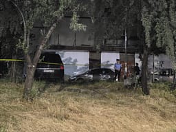 Vrasja në “Breg të Diellit”, Gjykata aprovon kërkesën e Prokurorisë për 1 muaj paraburgim për të dyshuarin Vrasja në “Breg të Diellit”, Gjykata aprovon kërkesën e Prokurorisë për 1 muaj paraburgim për të dyshuarin