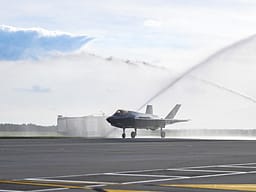 Mbërrijnë në Poloni avionët e parë luftarakë F-35, NATO: Moment historik Mbërrijnë në Poloni avionët e parë luftarakë F-35, NATO: Moment historik
