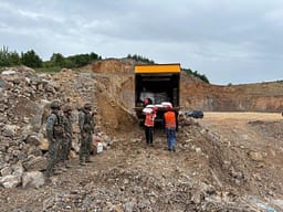 KFOR monitoron një operacion shpërthimi në Kosovë KFOR monitoron një operacion shpërthimi në Kosovë