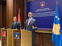 Konjufca në takim me Hoxhën kërkon mbështetjen e Shqipërisë për anëtarësimin e Kosovës në NATO Konjufca në takim me Hoxhën kërkon mbështetjen e Shqipërisë për anëtarësimin e Kosovës në NATO