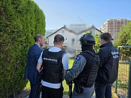 Detaje të reja nga Europol për aksionin “White Star” – hetim ndaj 42 personave dhe rrjet kriminal me pasuri prej 80 milionë euro Detaje të reja nga Europol për aksionin “White Star” – hetim ndaj 42 personave dhe rrjet kriminal me pasuri prej 80 milionë euro
