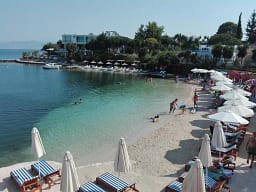 Mjeti lundrues përplaset me skafin e policisë kufitare, vdes një person në Ksamil Mjeti lundrues përplaset me skafin e policisë kufitare, vdes një person në Ksamil