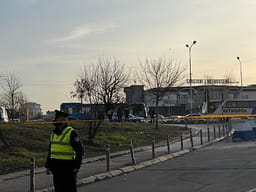Dyshime për një mjet shpërthyes në Prishtinë, bllokohet zona rreth Stacionit të Autobusëve Dyshime për një mjet shpërthyes në Prishtinë, bllokohet zona rreth Stacionit të Autobusëve