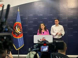 Vjosa Osmani: VV-ja s’ka asnjë arsye që ta refuzojë emrin tim për presidente Vjosa Osmani: VV-ja s’ka asnjë arsye që ta refuzojë emrin tim për presidente