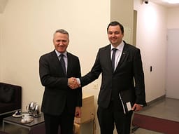Zulfaj në Helsinki kërkon mbështetjen e Finlandës për avancimin e Kosovës në BE Zulfaj në Helsinki kërkon mbështetjen e Finlandës për avancimin e Kosovës në BE
