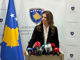 Çitaku përsërit: Mbesim në opozitë, jemi vite larg me VV, zgjedhja e Presidentit i mundëson Kurtit qeverisje 4-vjeçare Çitaku përsërit: Mbesim në opozitë, jemi vite larg me VV, zgjedhja e Presidentit i mundëson Kurtit qeverisje 4-vjeçare
