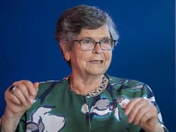 Ajo ishte ministrja e parë e Zvicrës me origjinë hebraike: Ruth Dreifuss kritikon ashpër krimet e luftës të Izraelit në Gazë Ajo ishte ministrja e parë e Zvicrës me origjinë hebraike: Ruth Dreifuss kritikon ashpër krimet e luftës të Izraelit në Gazë
