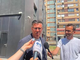 Haziri: LDK do të japë kontribut për normalitet dhe stabilitet politik, gjithçka varet nga zhvillimi i bisedimeve Haziri: LDK do të japë kontribut për normalitet dhe stabilitet politik, gjithçka varet nga zhvillimi i bisedimeve