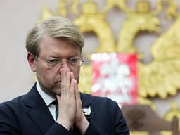 Gjykata e Putinit nxjerr nga gara partinë e vetme ruse që kundërshton luftën në Ukrainë Gjykata e Putinit nxjerr nga gara partinë e vetme ruse që kundërshton luftën në Ukrainë