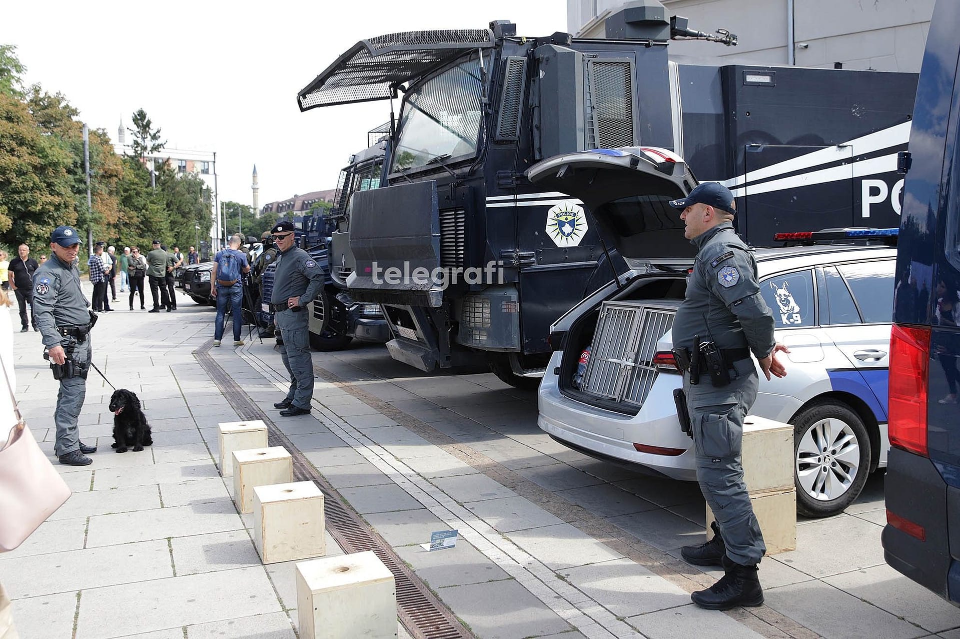 Kushtet e vështira të punës, pagat e ulëta e sigurimi shëndetësor – sfidat kryesore të Policisë së Kosovës Kushtet e vështira të punës, pagat e ulëta e sigurimi shëndetësor – sfidat kryesore të Policisë së Kosovës