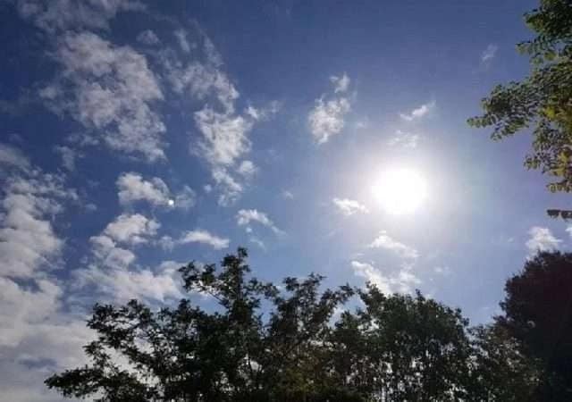 Moti sot me temperatura deri në 22 gradë Celsius Moti sot me temperatura deri në 22 gradë Celsius