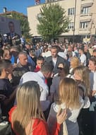 Abdixhiku publikon një video me qytetarë duke u fotografuar dhe e mbështetur atë: LDK është dashni! Abdixhiku publikon një video me qytetarë duke u fotografuar dhe e mbështetur atë: LDK është dashni!