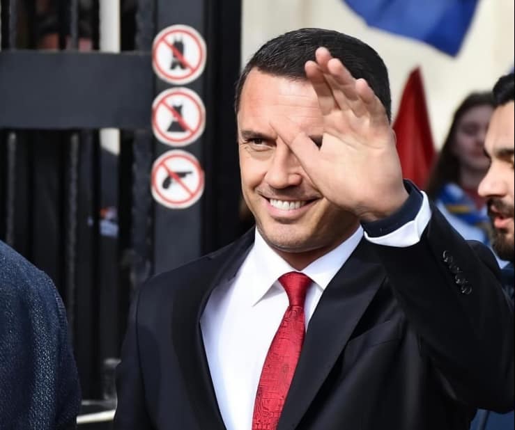 Kujtim Gashi tërhiqet nga kandidimi për deputet në zgjedhjet e 7 qershorit Kujtim Gashi tërhiqet nga kandidimi për deputet në zgjedhjet e 7 qershorit