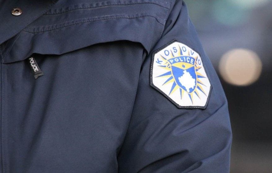 Policia ndalon një person për kalim të paautorizuar të kufirit në Pogragjë Policia ndalon një person për kalim të paautorizuar të kufirit në Pogragjë