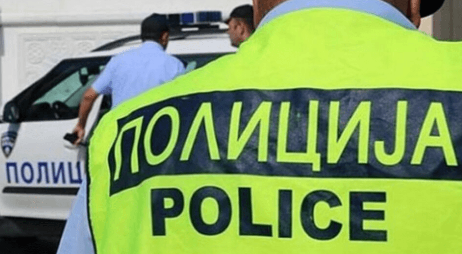 Kërcënim me armë pas një zënke pranë një qendre tregtare në Shkup Kërcënim me armë pas një zënke pranë një qendre tregtare në Shkup